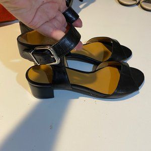 Nine West low heeled leather sandals